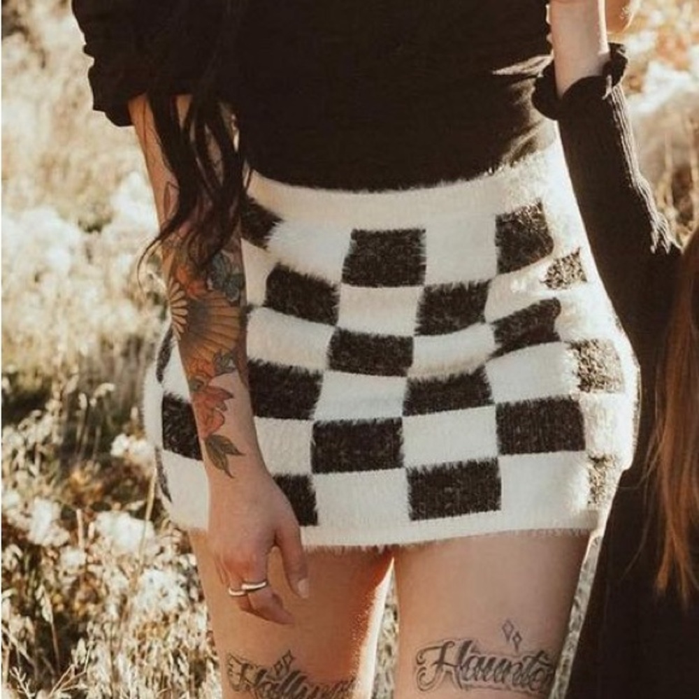Fuzzy checked board skirt
